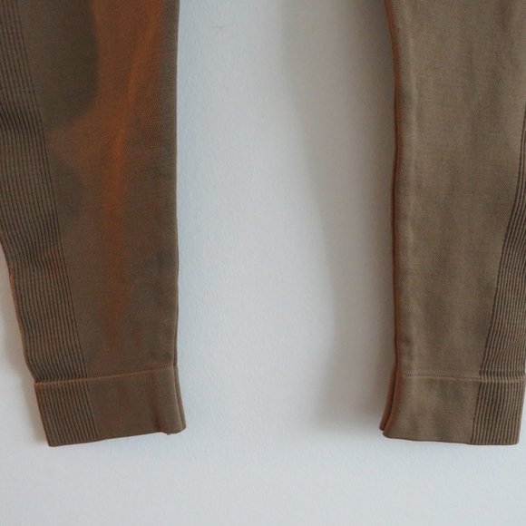 SET ACTIVE Sculptflex Yoga Activewear Leggings in Sand - Size M - Picture 7 of 11